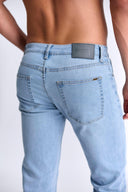 Relaxed Straight Denim (INSEAM 32")